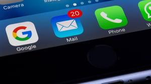 apple mail with 20 notifications